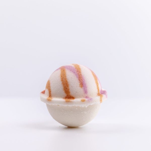 all-hail-the-queen-bath-bomb-buff-city-soap-1
